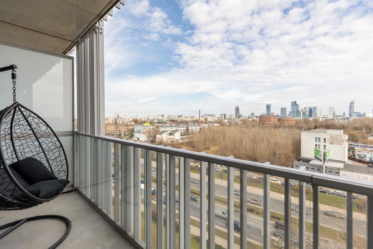 Stylish With Parking By Renters Prestige Apartment