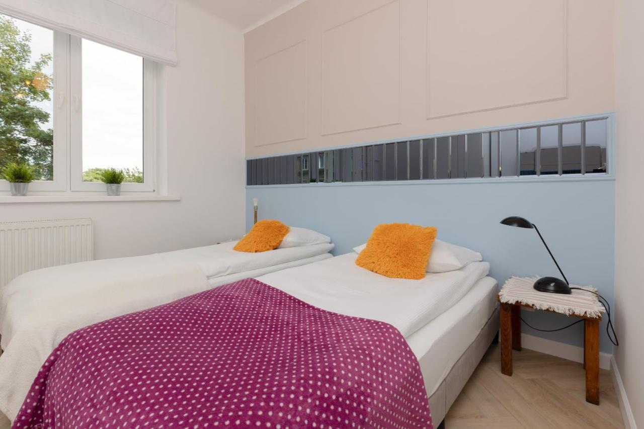 Art Deco Old Town By Renters