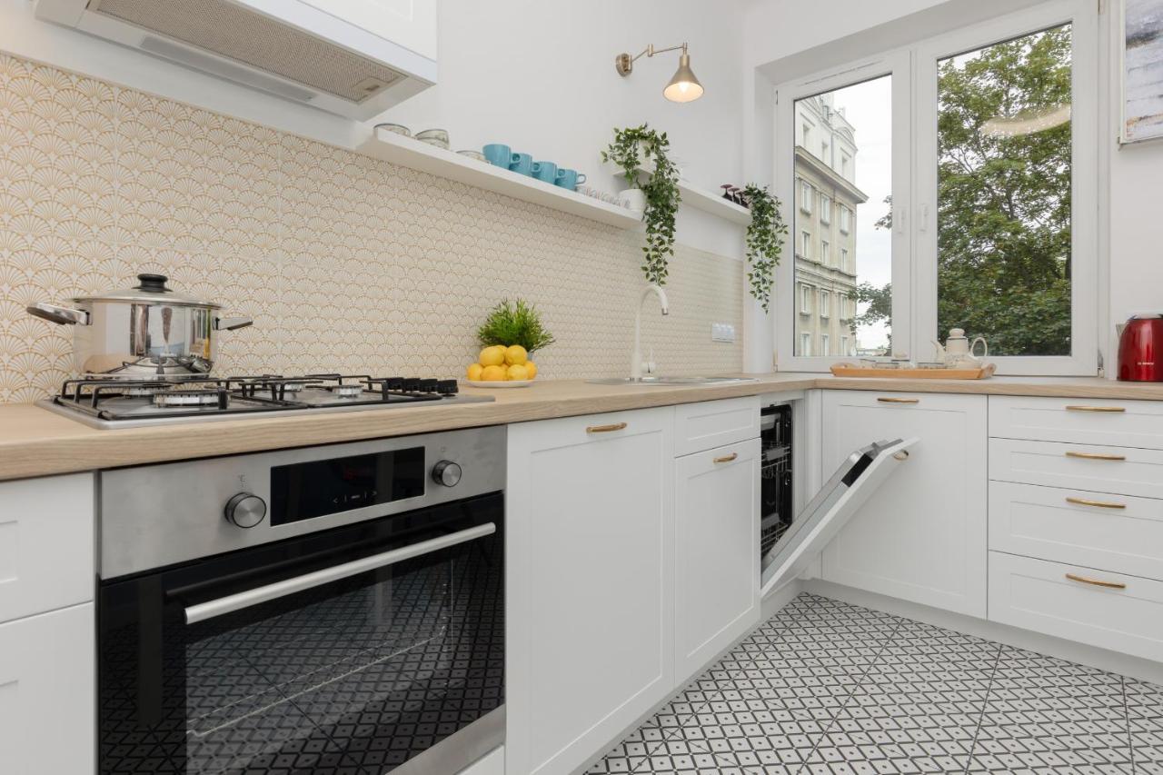 Art Deco Old Town By Renters *