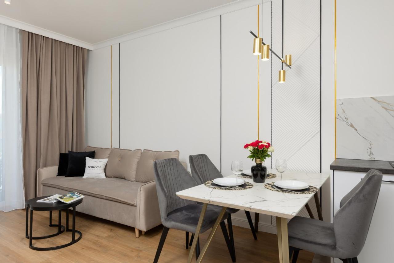 Apartment Stylish With Parking By Renters Prestige