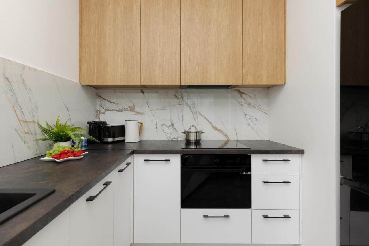 Apartment Stylish With Parking By Renters Prestige Warsaw