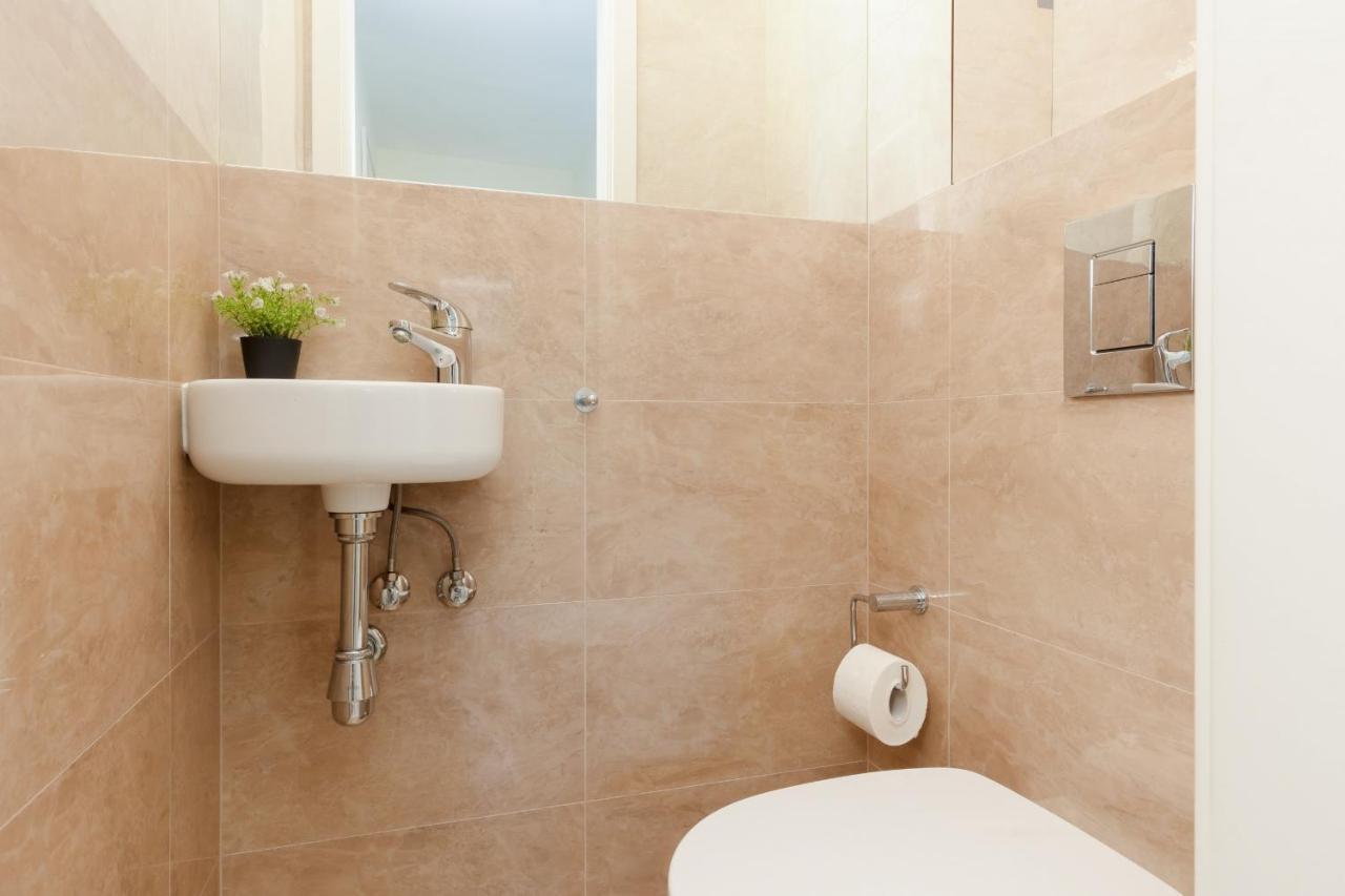 Center Zurawia By Renters Apartament *
