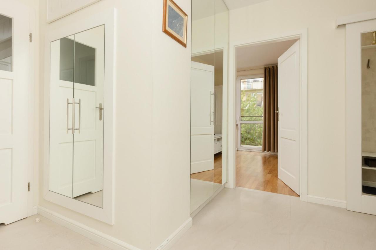 Apartament Center Zurawia By Renters *