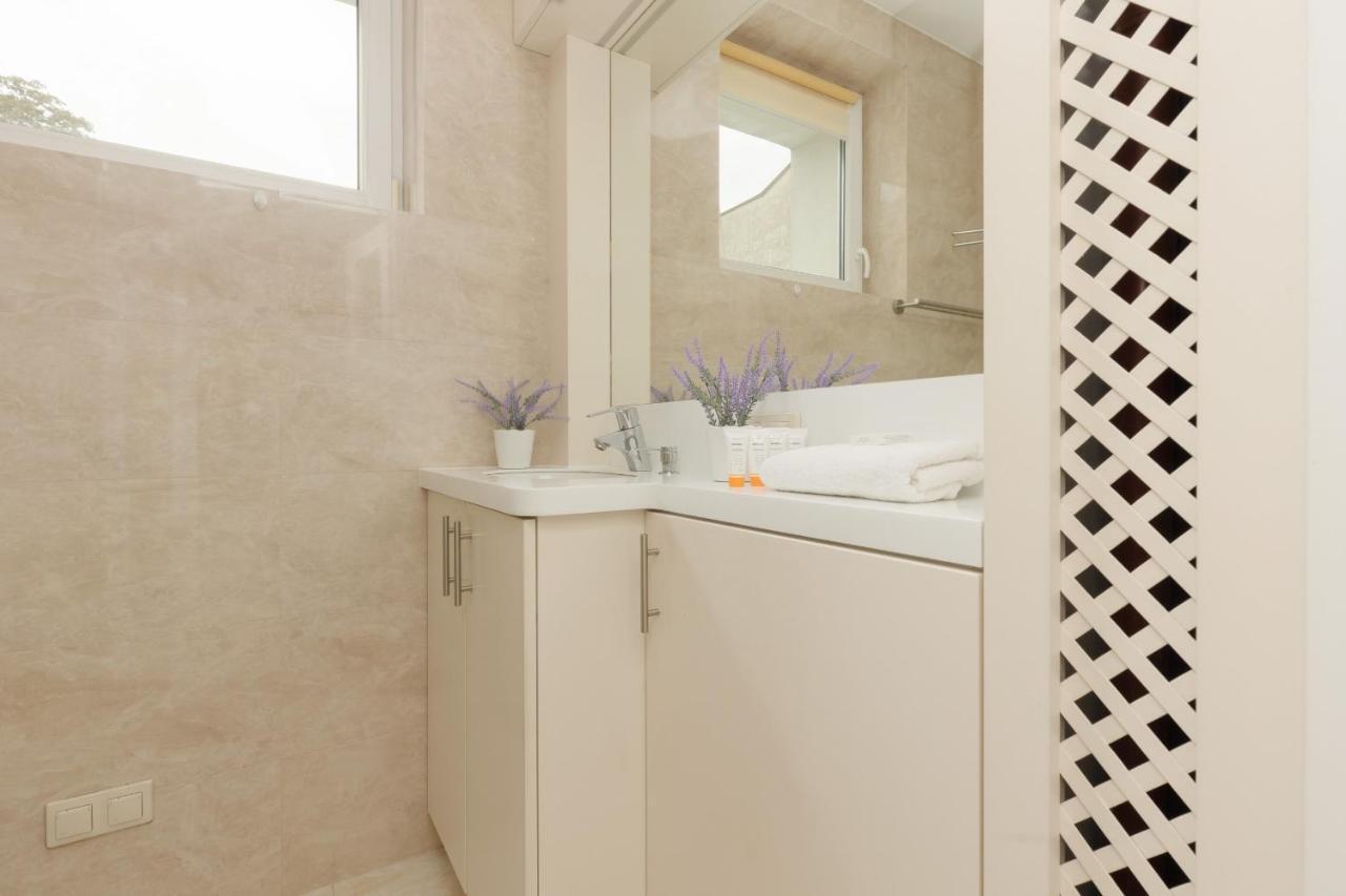 Center Zurawia By Renters Apartament