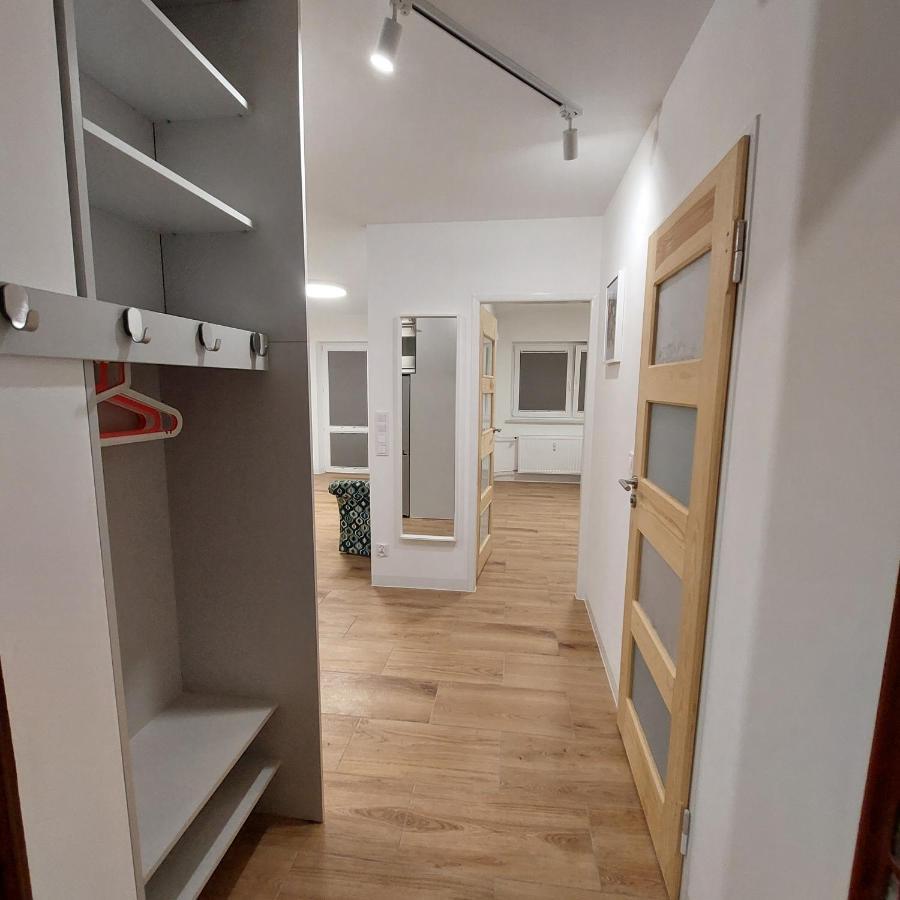 Apartment Bonifacego 77 Warsaw