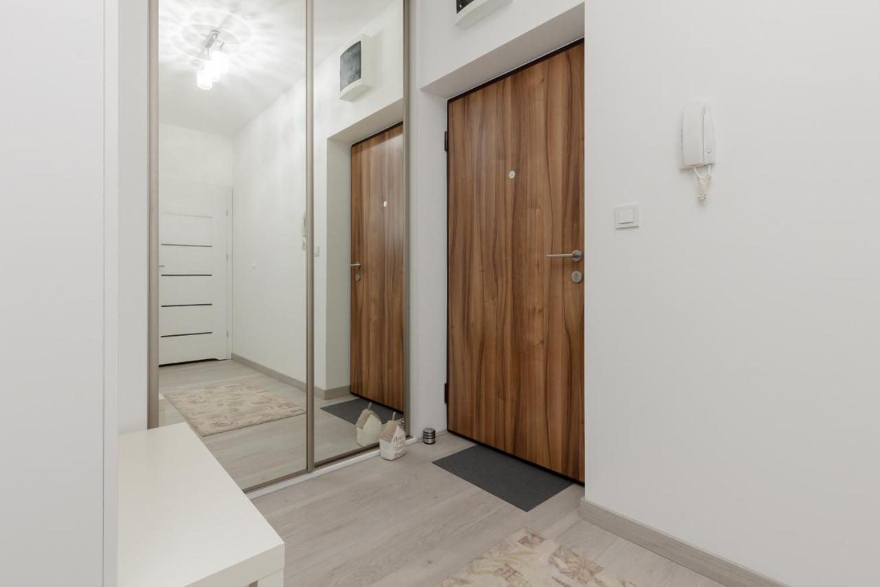 Cozy With Parking Bakalarska By Renters Apartment Warsaw