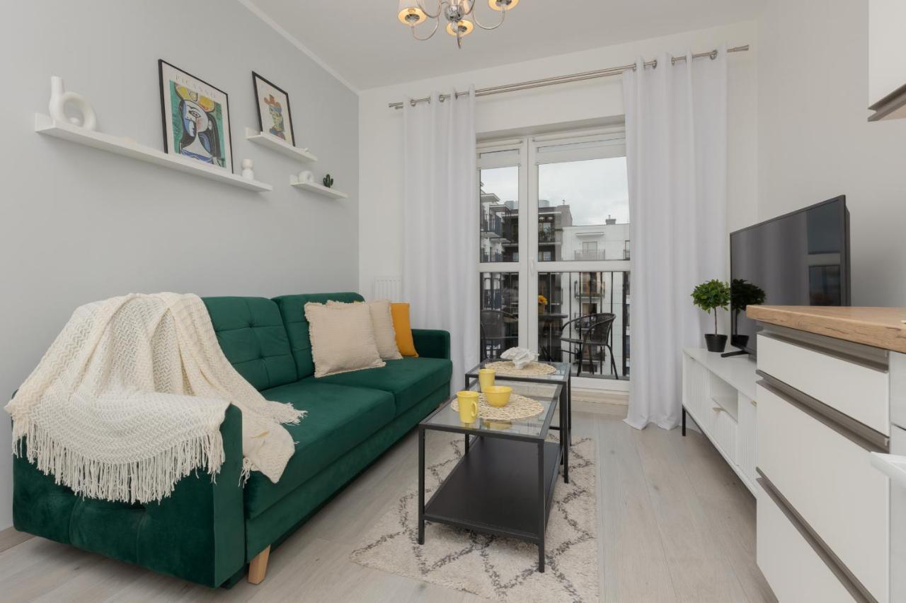 Cozy With Parking Bakalarska By Renters Apartment Warsaw