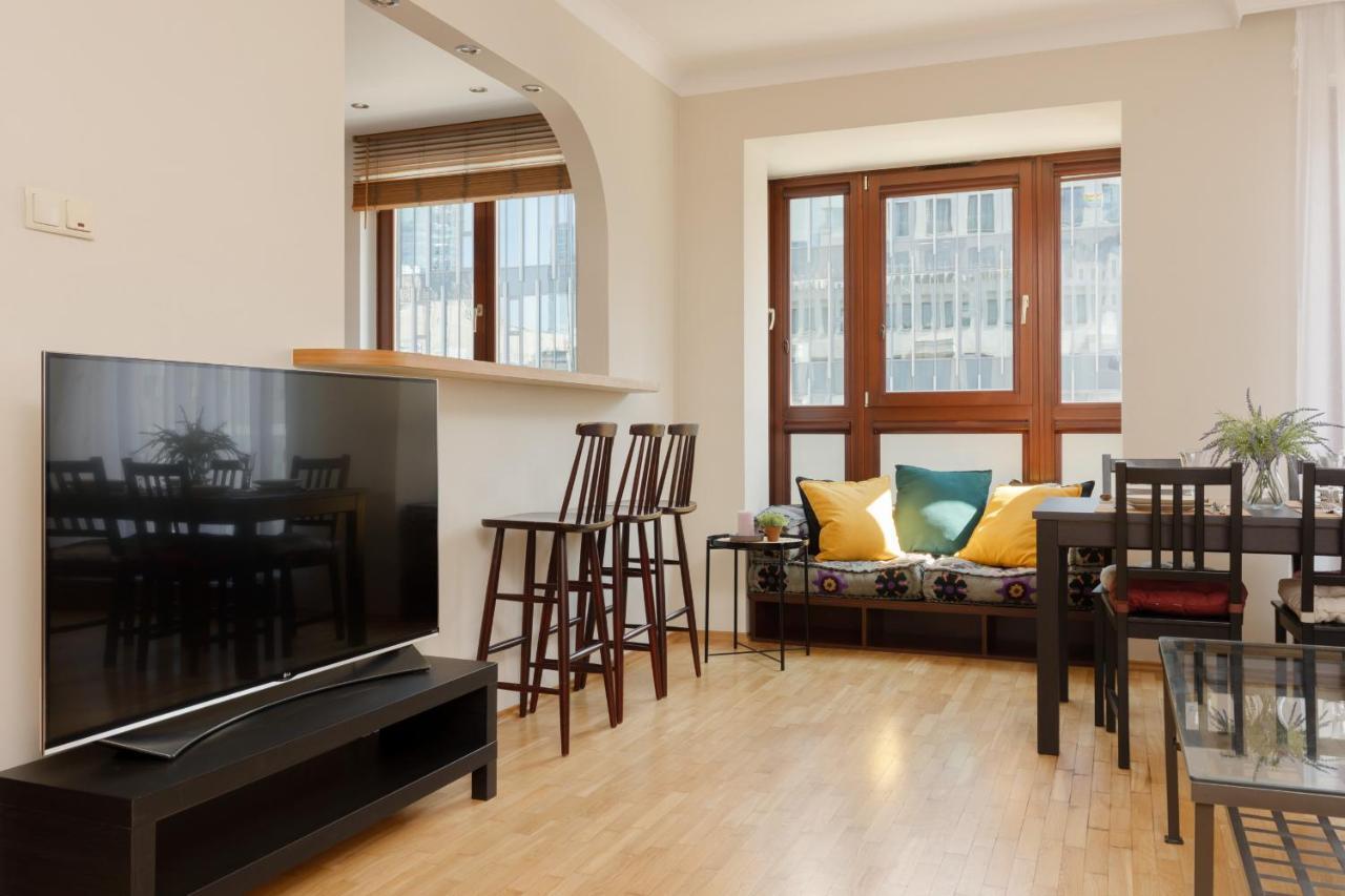 Zelazna Comfortable Center Of By Renters