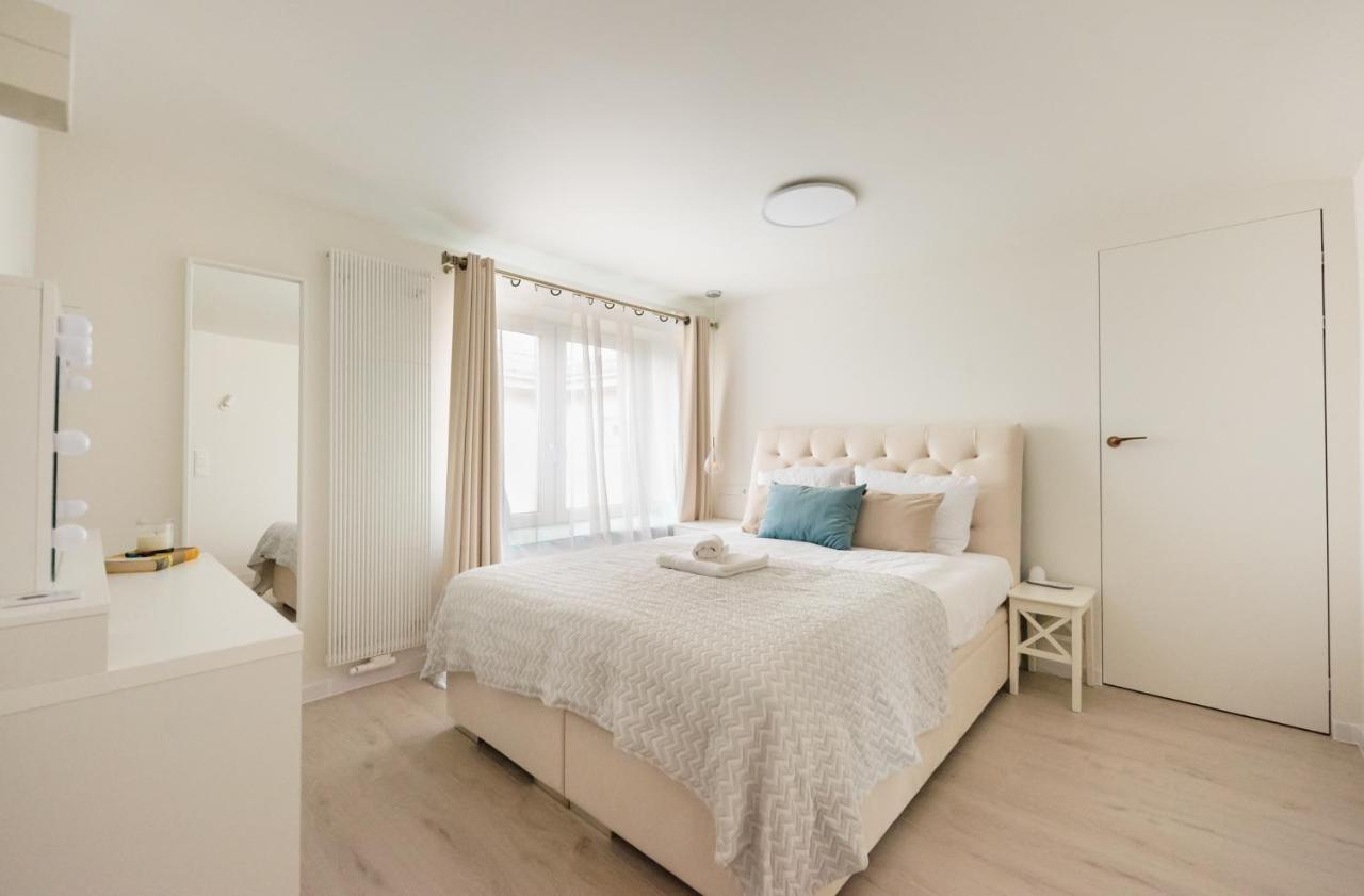 Krolewska Luxury Apartment Warsaw