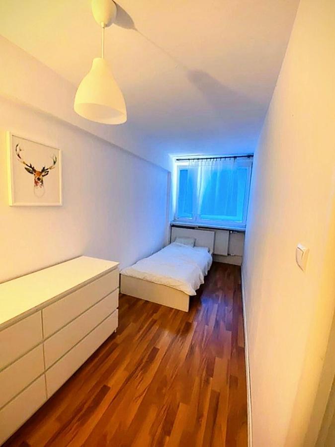 Nhà trọ Ursus Rooms-self Check-in Warsaw