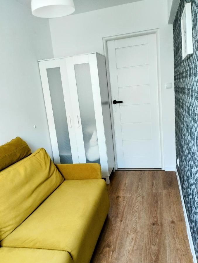 Nhà trọ Ursus Rooms-self Check-in Warsaw