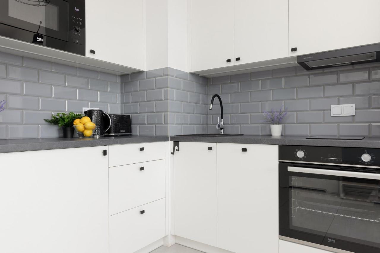 Pet-friendly Prymasa Tysiaclecia By Renters