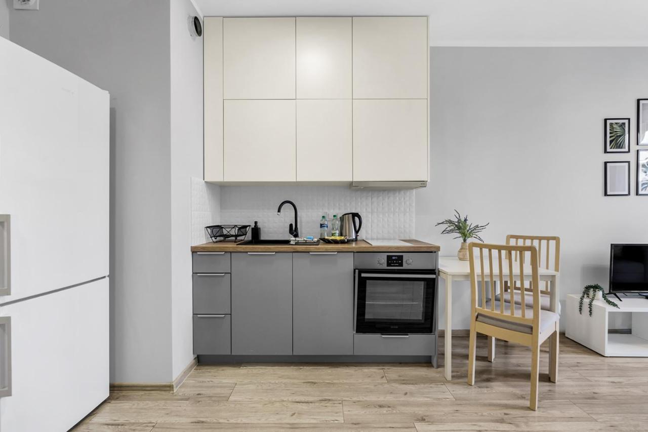 Apartment Wlochy Klinkierowa Comfort