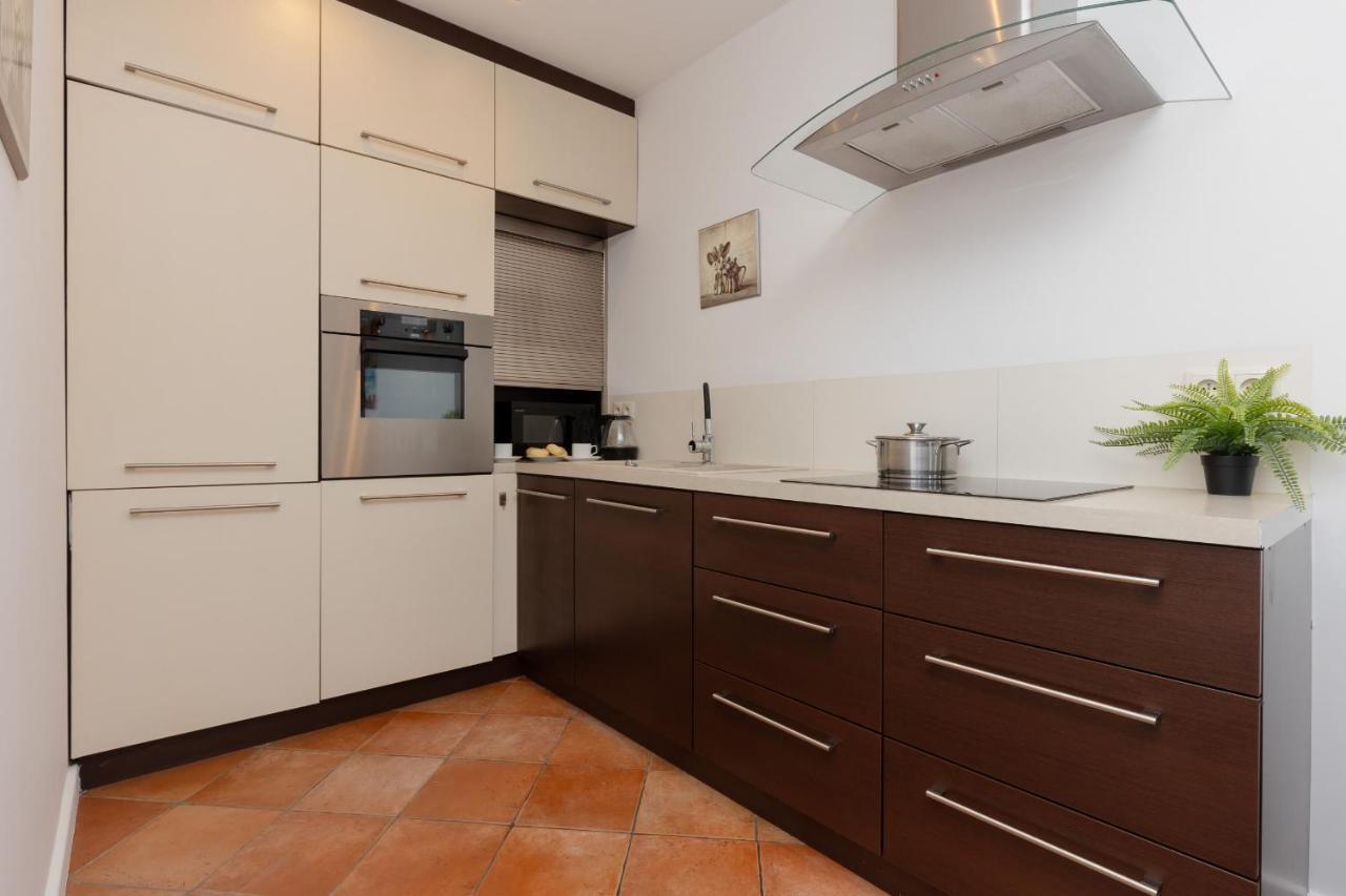 Cozy With Parking In Ursus By Renters