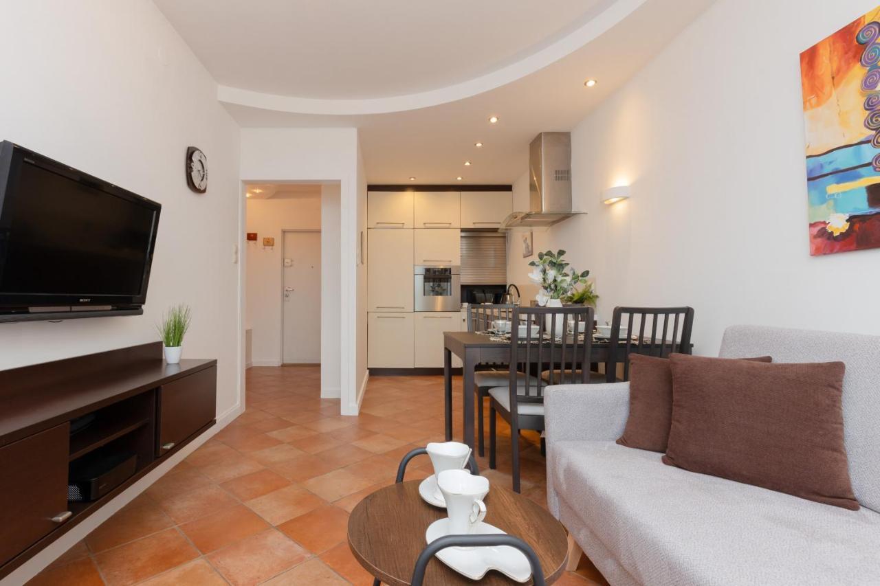 Apartment Cozy With Parking In Ursus By Renters *