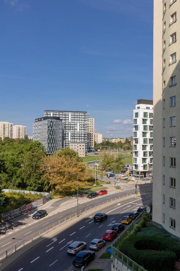 Metro Wilanowska With Parking By Renters Apartament *
