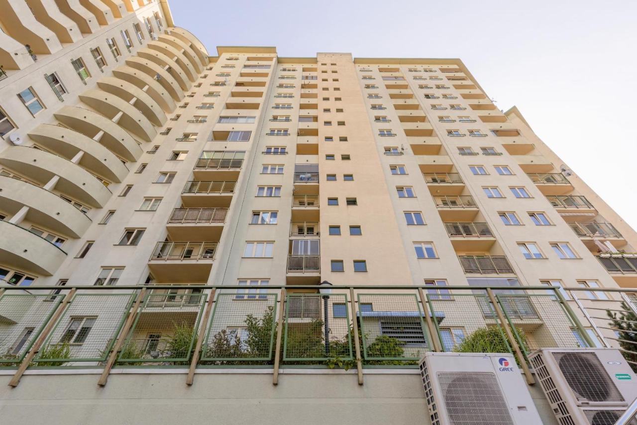 Metro Wilanowska With Parking By Renters Apartament *