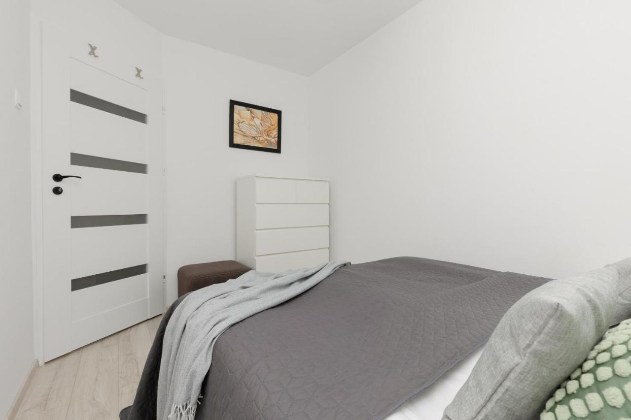 Apartment Heart Of Zielna By Renters
