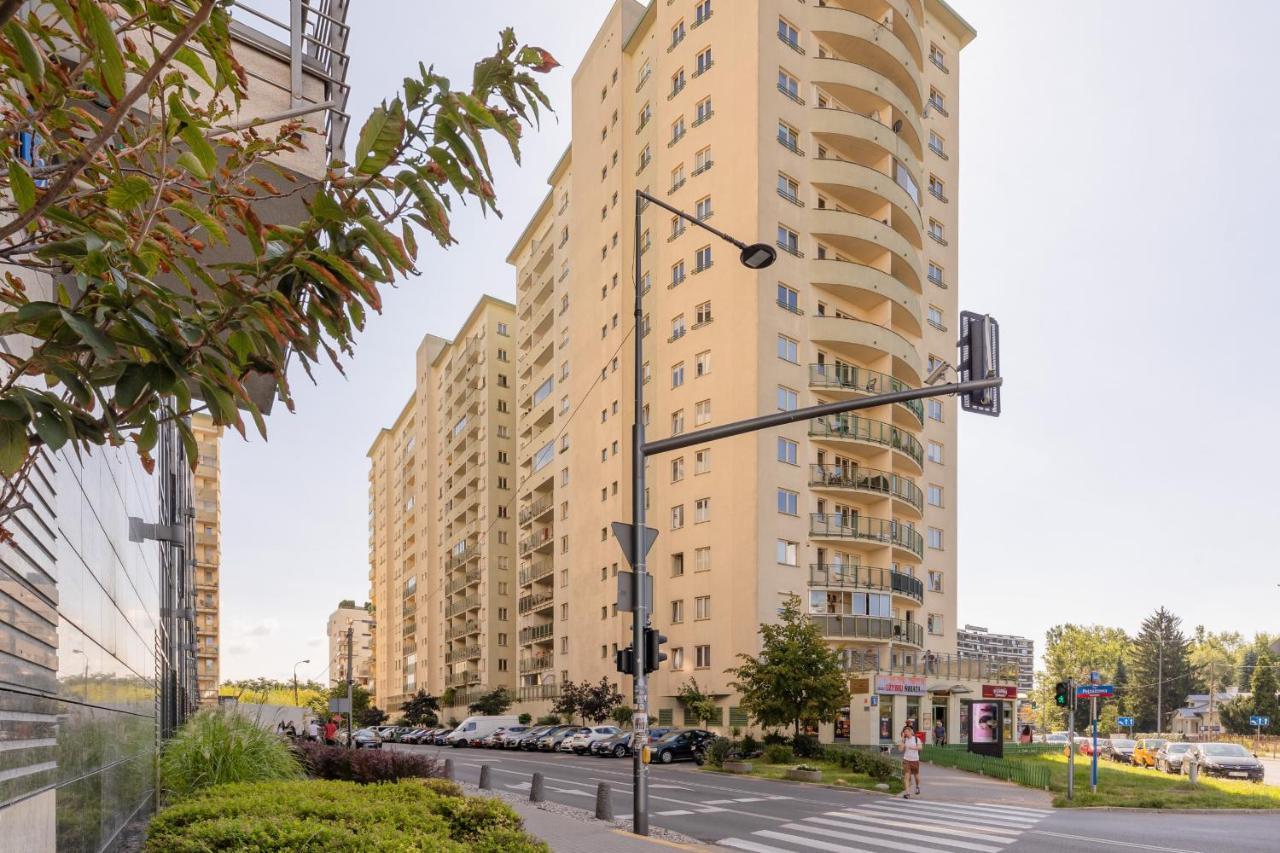 Metro Wilanowska With Parking By Renters