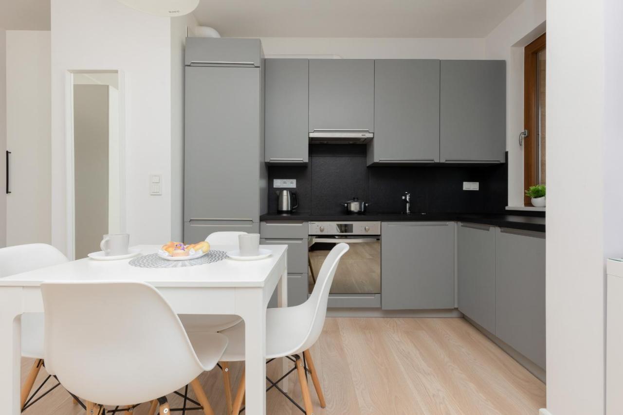 Beautiful With Parking Grzybowska By Renters *