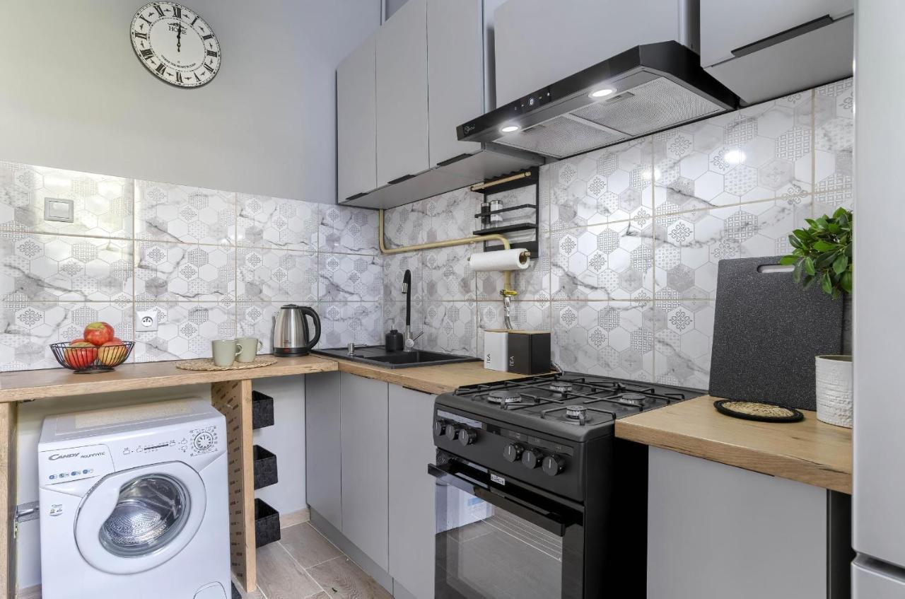 Apartment Corolla Swietokrzyska 30 - Metro, Palac Kultury I Nauki Warsaw