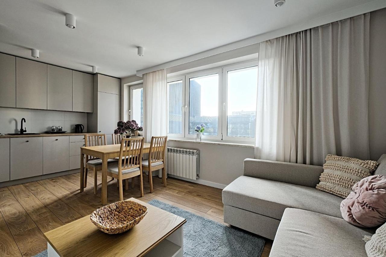 Apartment Metropolitan Heaven Emilii Plater 55 Warsaw