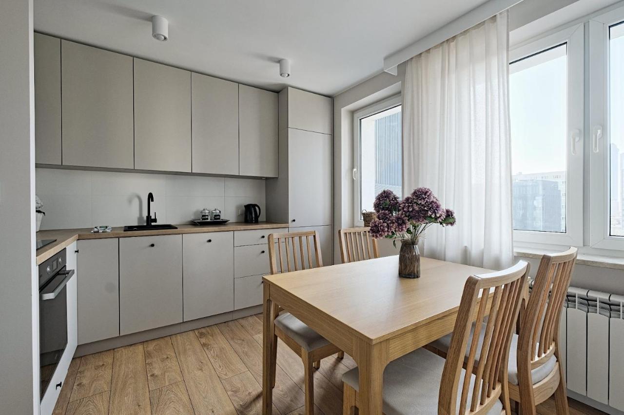 Metropolitan Heaven Emilii Plater 55 Apartment Warsaw