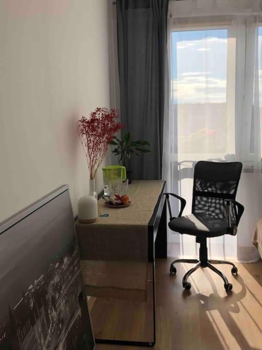 S&m Pokoj Przy Rondzie Daszynskiego Apartamento