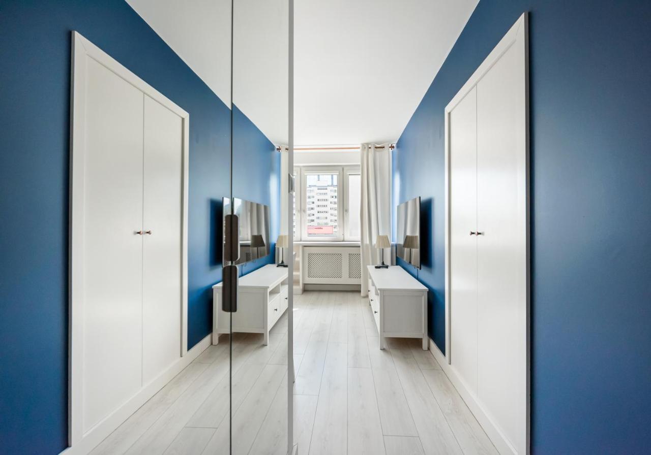 Apartment Zlota Blue Modern Warsaw