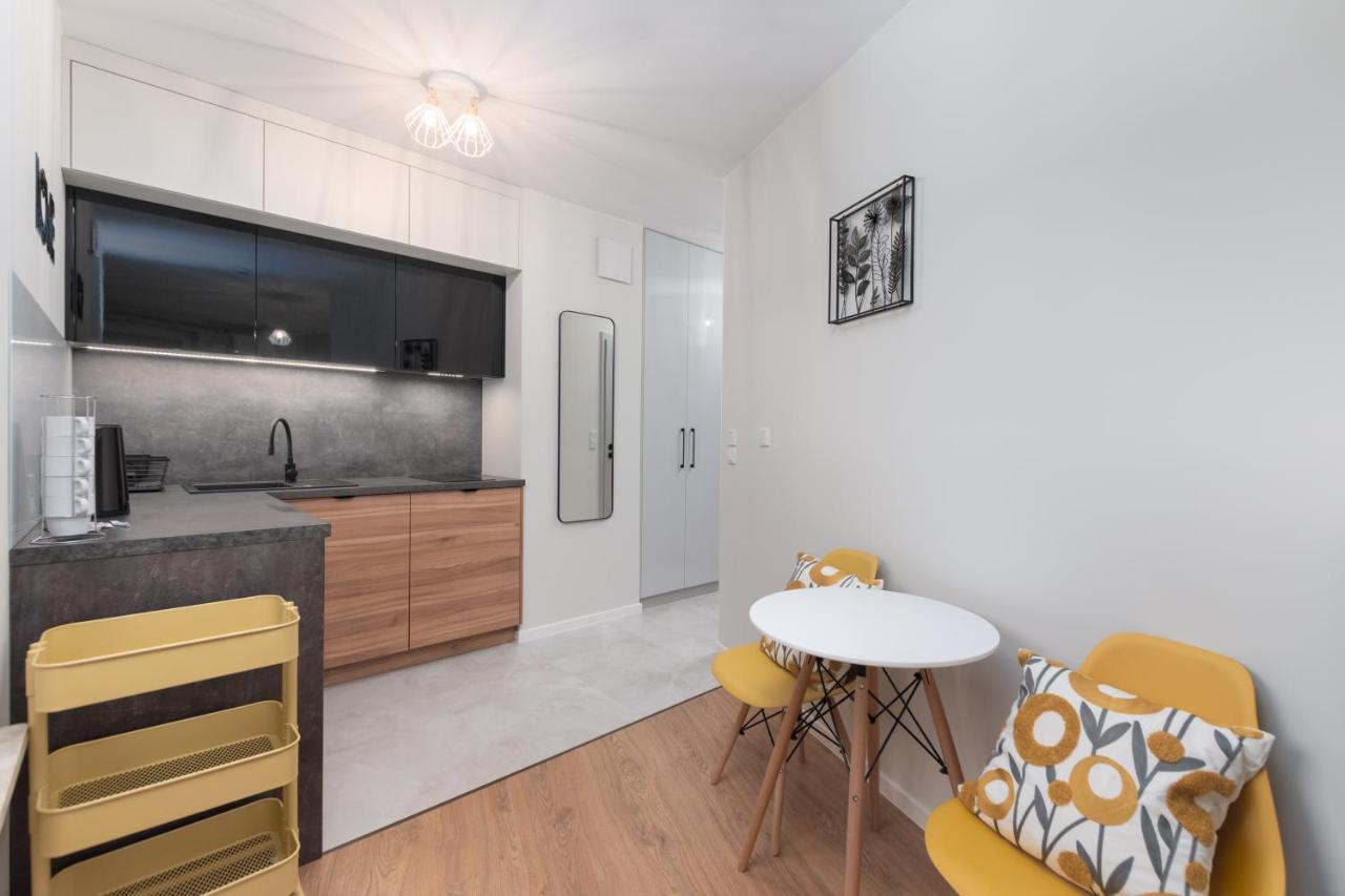 Wiktoryn 6 By Homeprime Apartment Warsaw