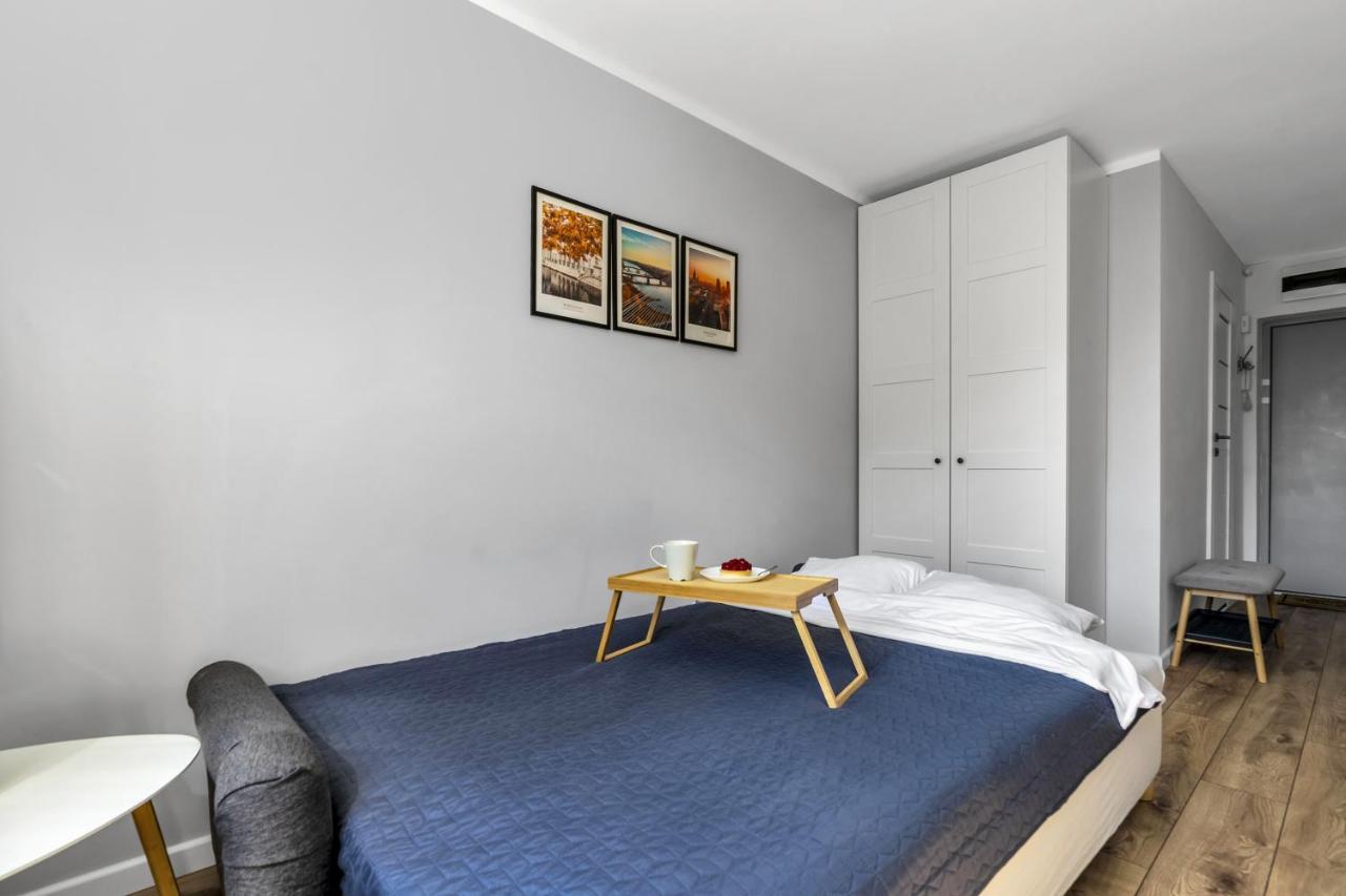 Apartment City Center Studio - Park, Subway Nearby - By Rentujemy