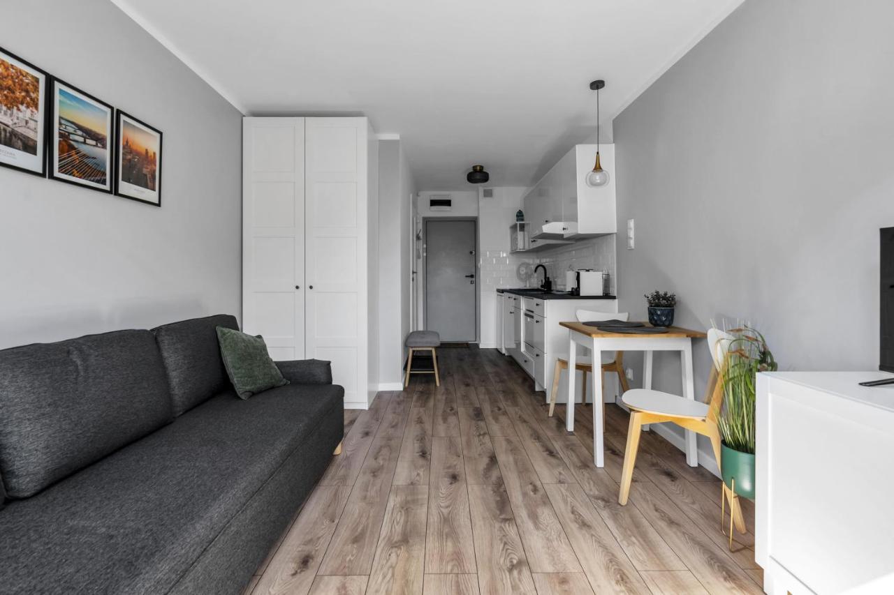 City Center Studio - Park, Subway Nearby - By Rentujemy *