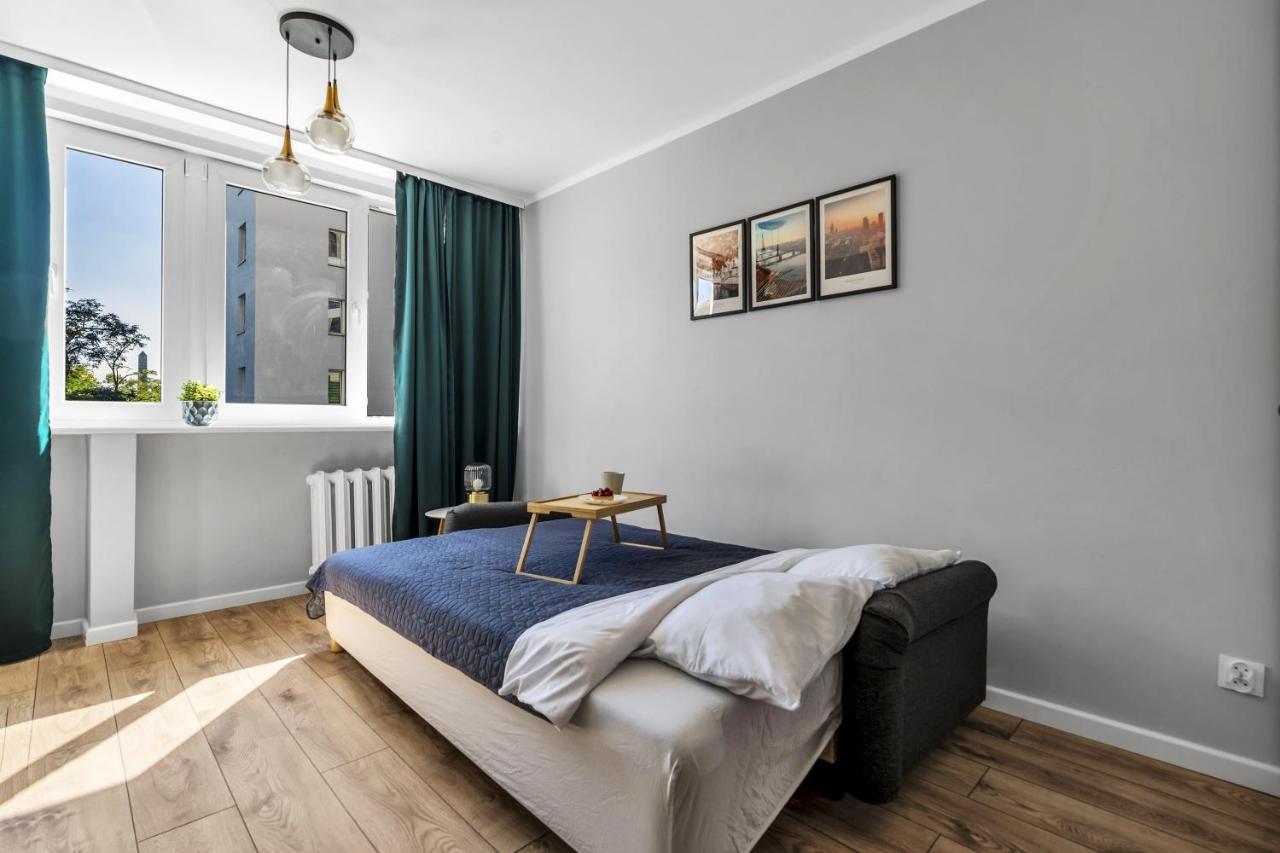 City Center Studio - Park, Subway Nearby - By Rentujemy Apartment *
