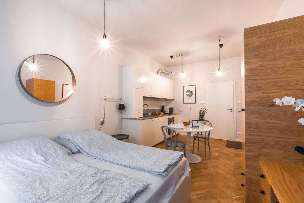 Cute Perfect For Business And Travel. * Warsaw
