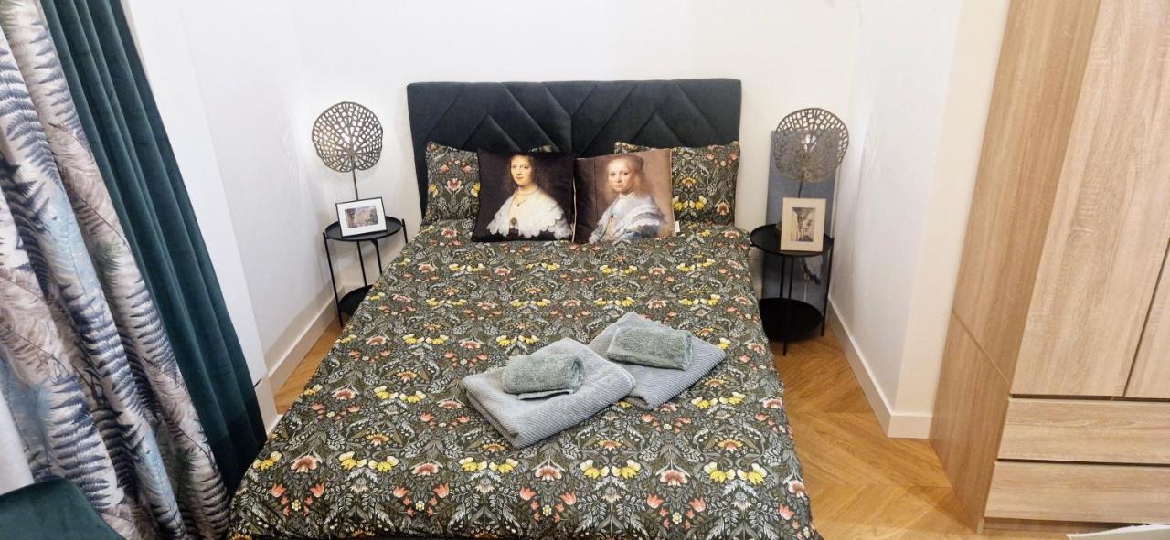 Luxury Design Apart Nowolipki Apartment