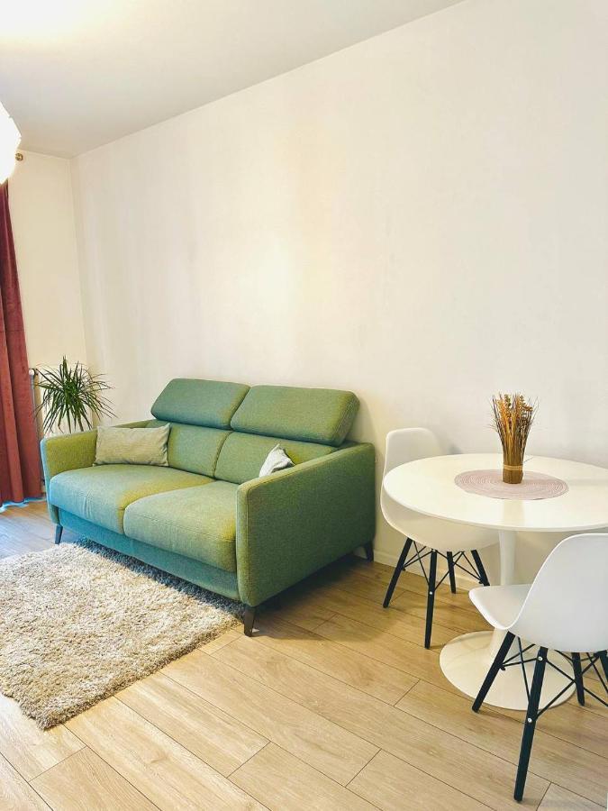 Apartment Apartament Blisko Centrum Warszawy *
