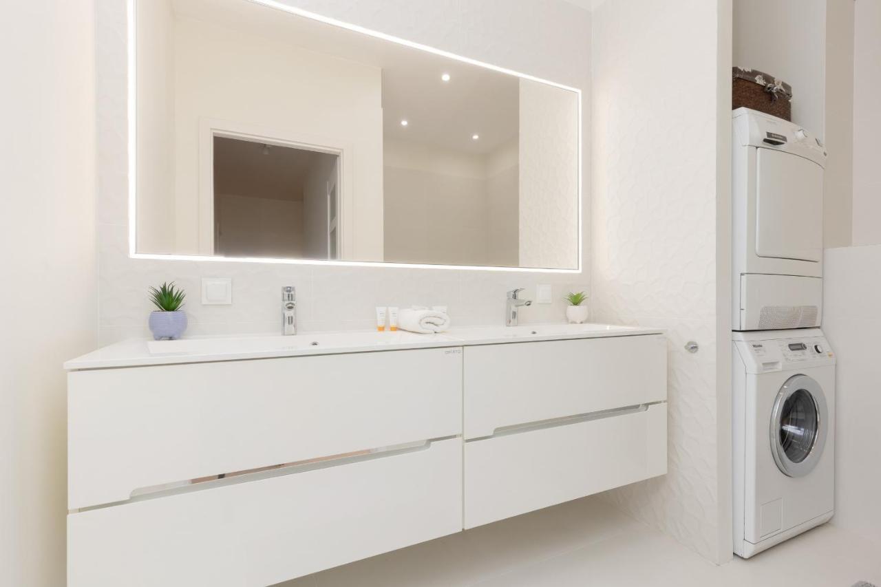 Apartment Cosy With Parking Wilanow By Renters