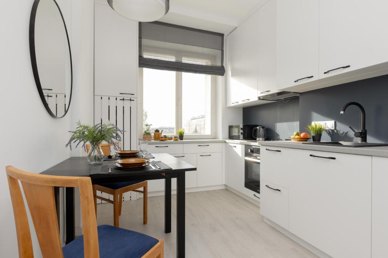 Căn hộ Beautiful Grochowska Studio With Balcony By Renters Warsaw
