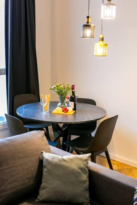 Cozy, Fully Equipped In Mokotow District