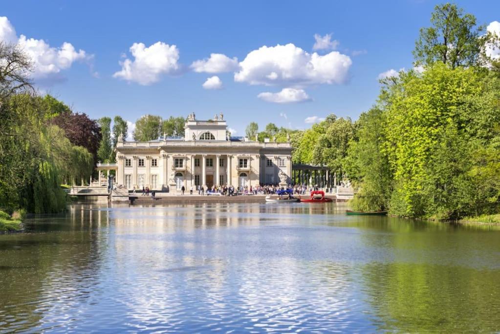 Royal Lazienki. Beautiful By The Park. Căn hộ Warsaw