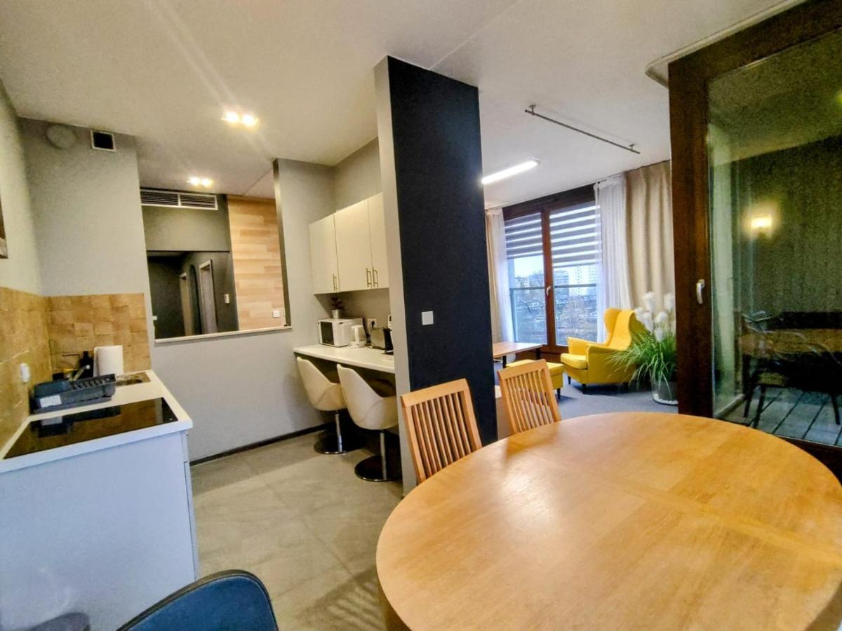 Kolejowa Komfort Z Parkingiem Apartment