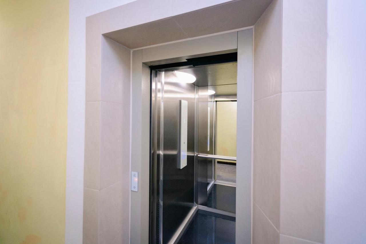 Wilcza 3g - 260m Od Ambasady Usa, 1km Od Dworca Centralnego Apartament