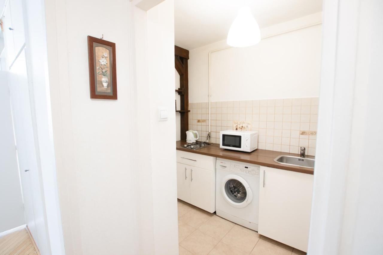 Amazing View And Great Location. Ratusz Arsenal. Apartment Warschau