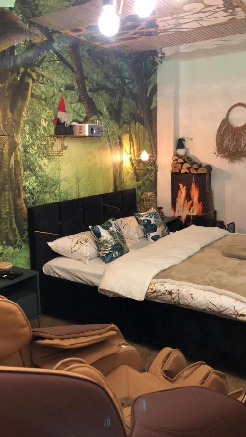 Wola Wyjatkowe: Luxe With Jacuzzi, Sauna & Prosecco Apartamento Varsóvia