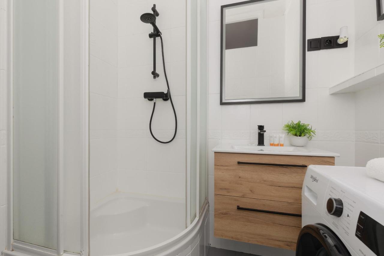 Apartment One Bedroom Next To The Royal Castle In By Renters Warsaw
