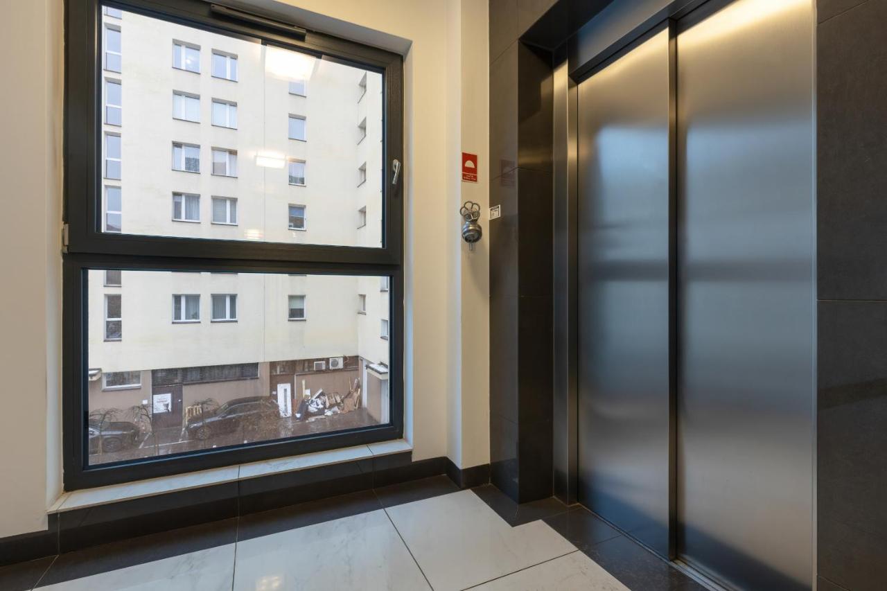 Chlodna Modern Near The Centre By Renters *