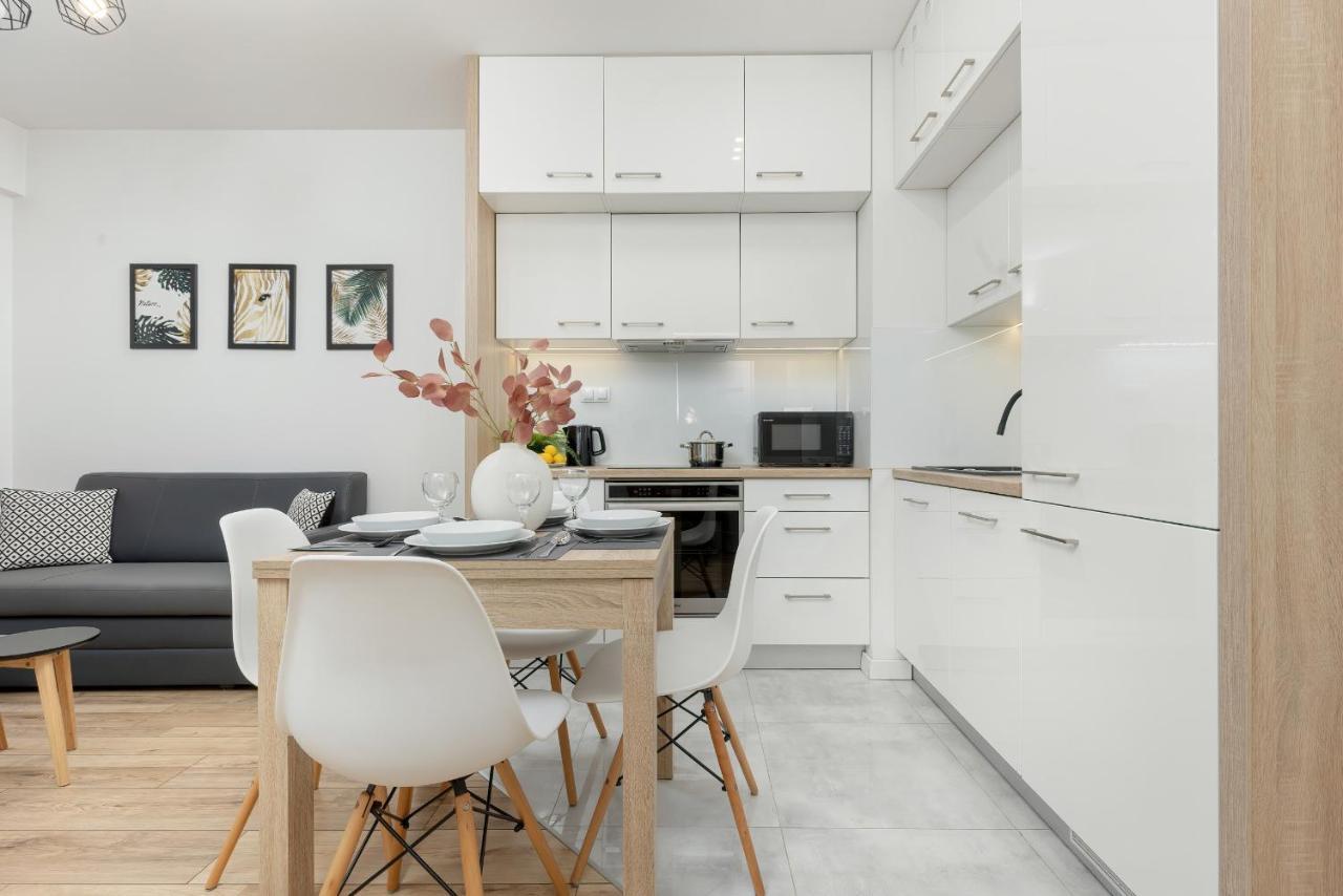 Apartment Chlodna Modern Near The Centre By Renters Warsaw