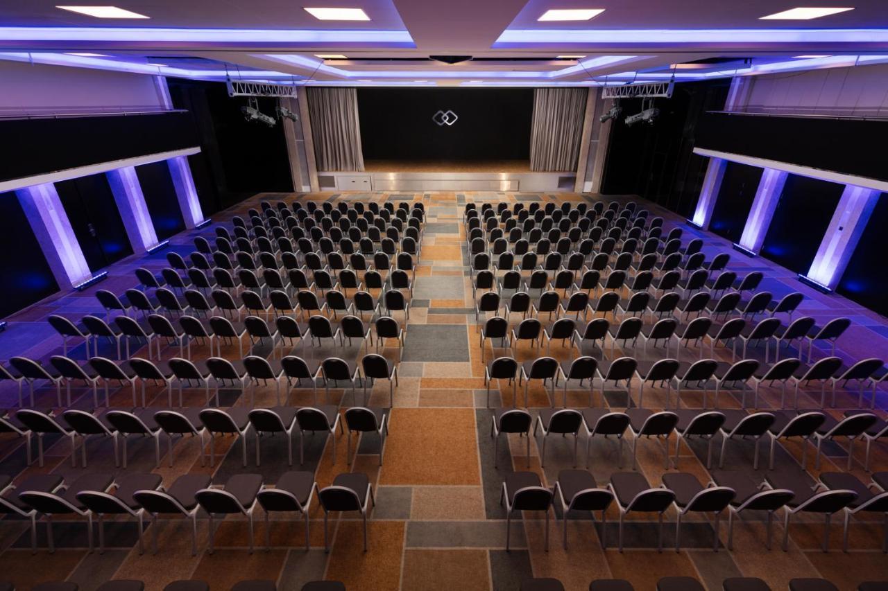 Sofitel Victoria