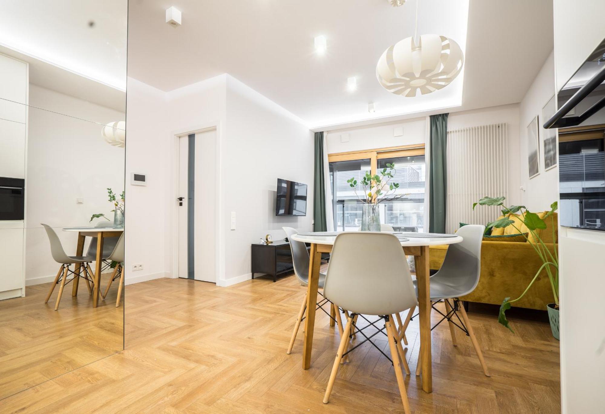 Vipwarsawapartments Amber Mennica