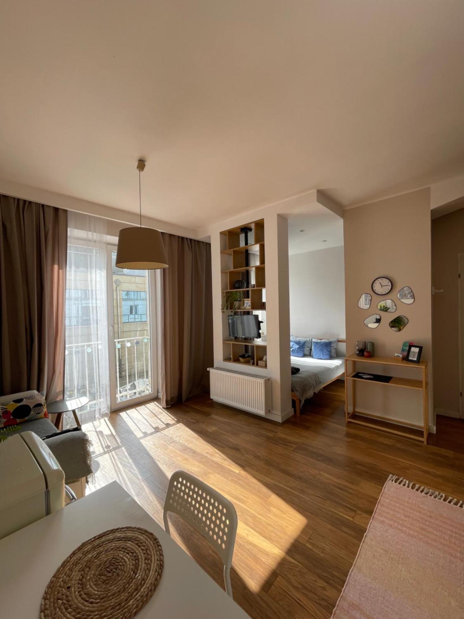 W Centrum Warszawy Ulica Chmielna - 500m Od Dworca Centralnego - By Good Sleeping *